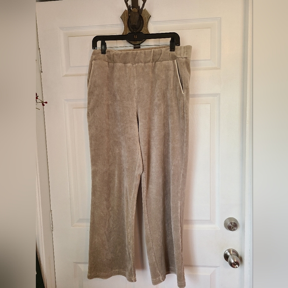 Ralph Lauren Lauren Women's Flare Leg Trousers, Size: Large Color: Tan - Picture 1 of 15